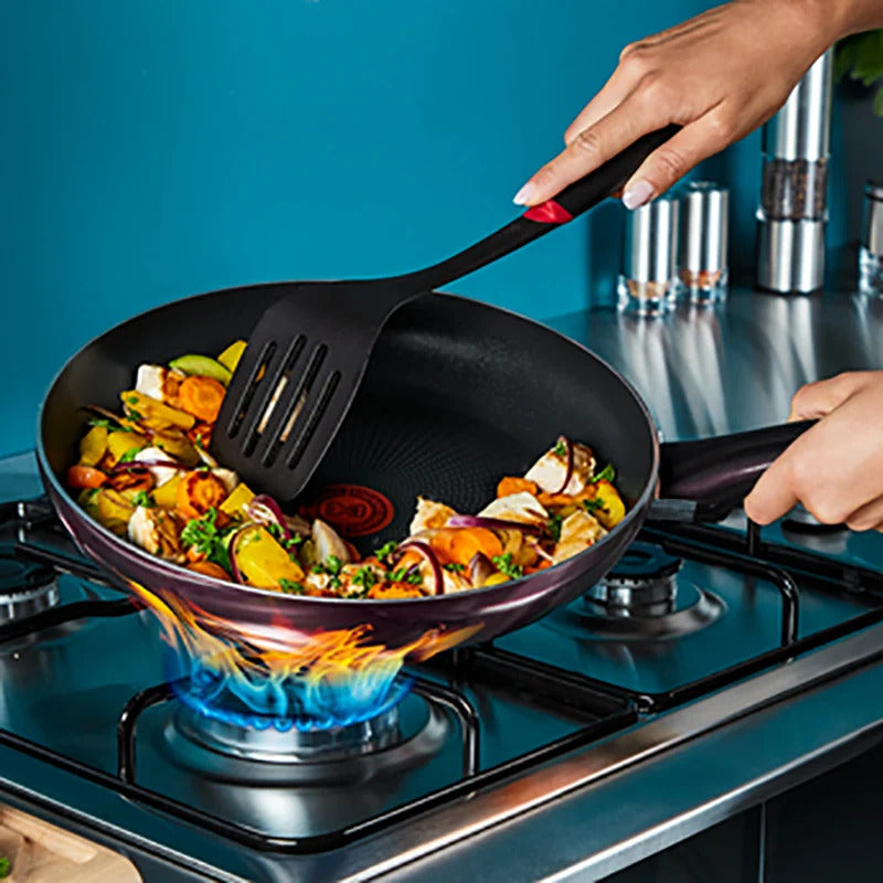 Tefal مقلاة Resist Intense 28 سم بطبقة تيتانيوم Tefal مقلاة Resist Intense 28 سم بطبقة تيتانيوم
