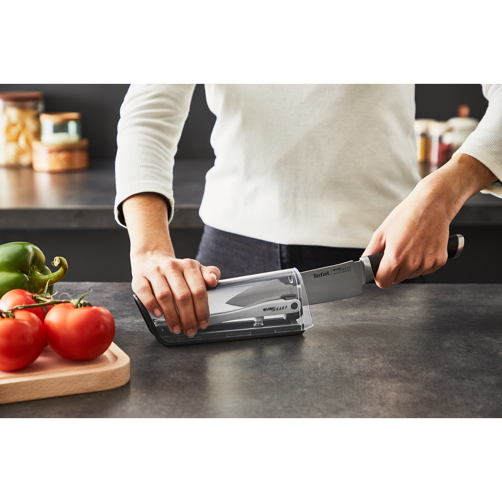 Tefal Knife Ever Sharp 16.5 cm سكين مع مبراة Tefal Knife Ever Sharp 16.5 cm سكين مع مبراة