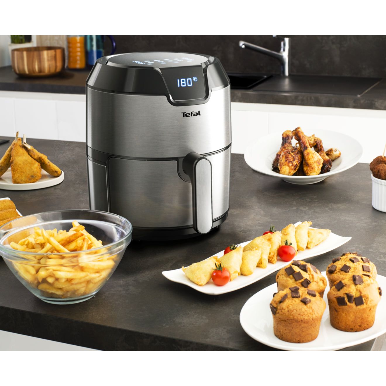 Tefal قلاية هوائية ديلوكس 4.2 لتر (1.2 كغ) Tefal قلاية هوائية ديلوكس 4.2 لتر (1.2 كغ)